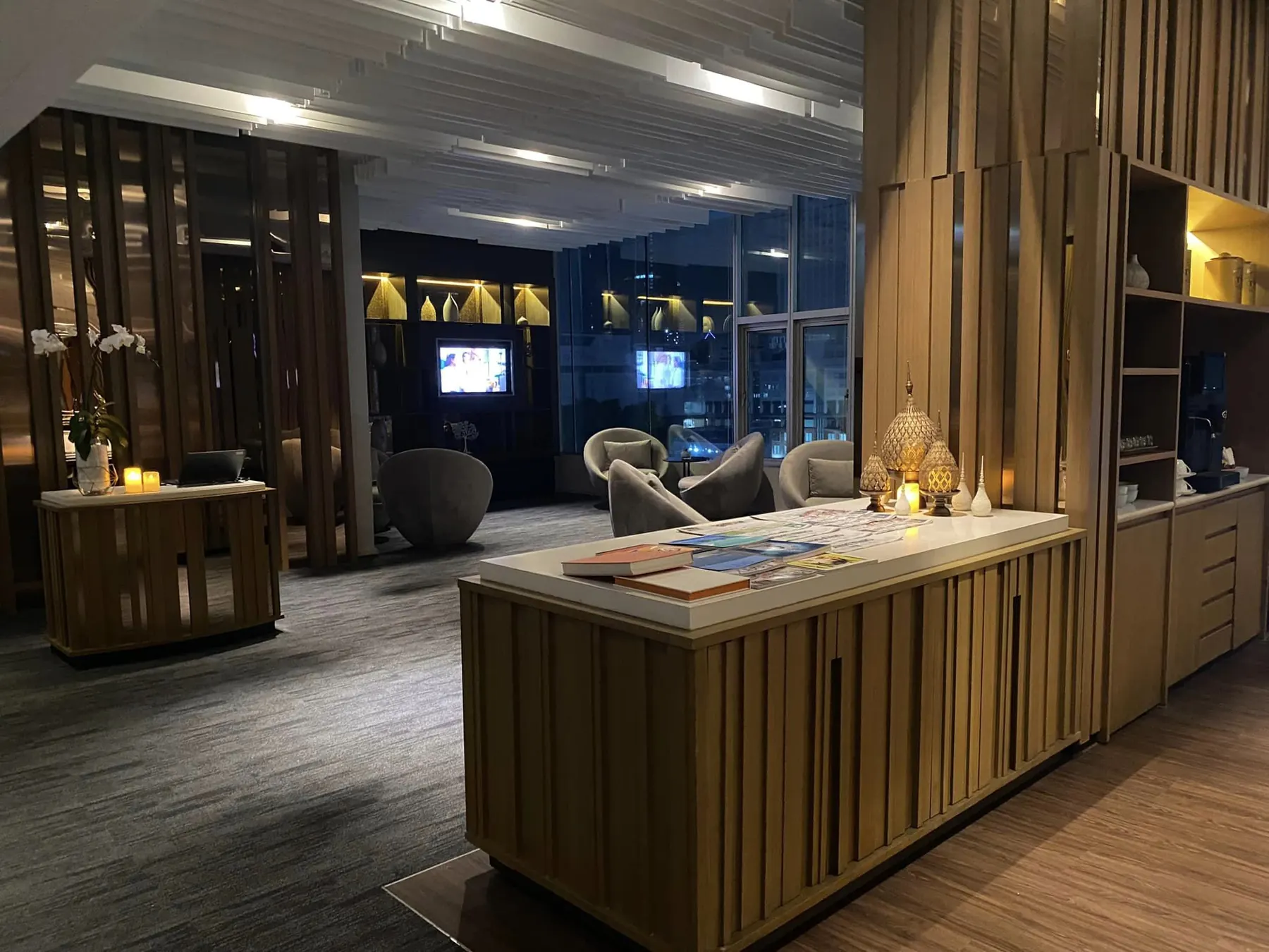 Executive Lounge · Hotel executive lounge, conversion · picture 4